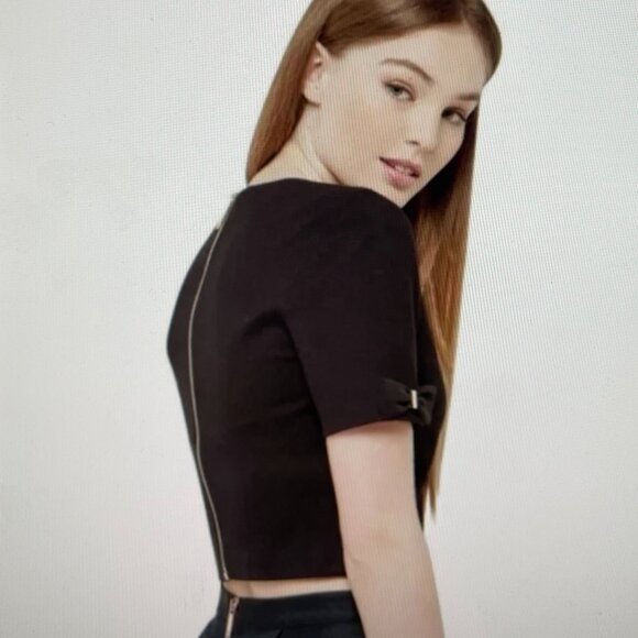 Ted Baker London Black Short Sleeve Crop Top With Bow Details & Gold Zipper - Picture 2 of 14